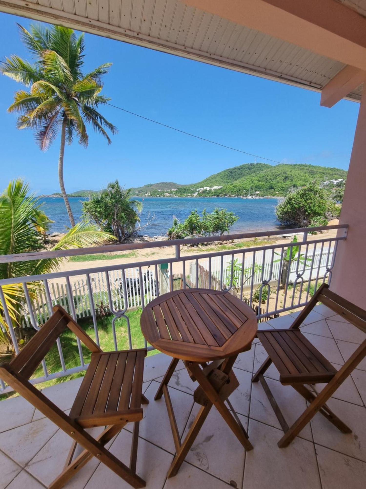 Apartamento Kozy Kaz - Les Pieds Dans L Eau Trinite  Exterior foto