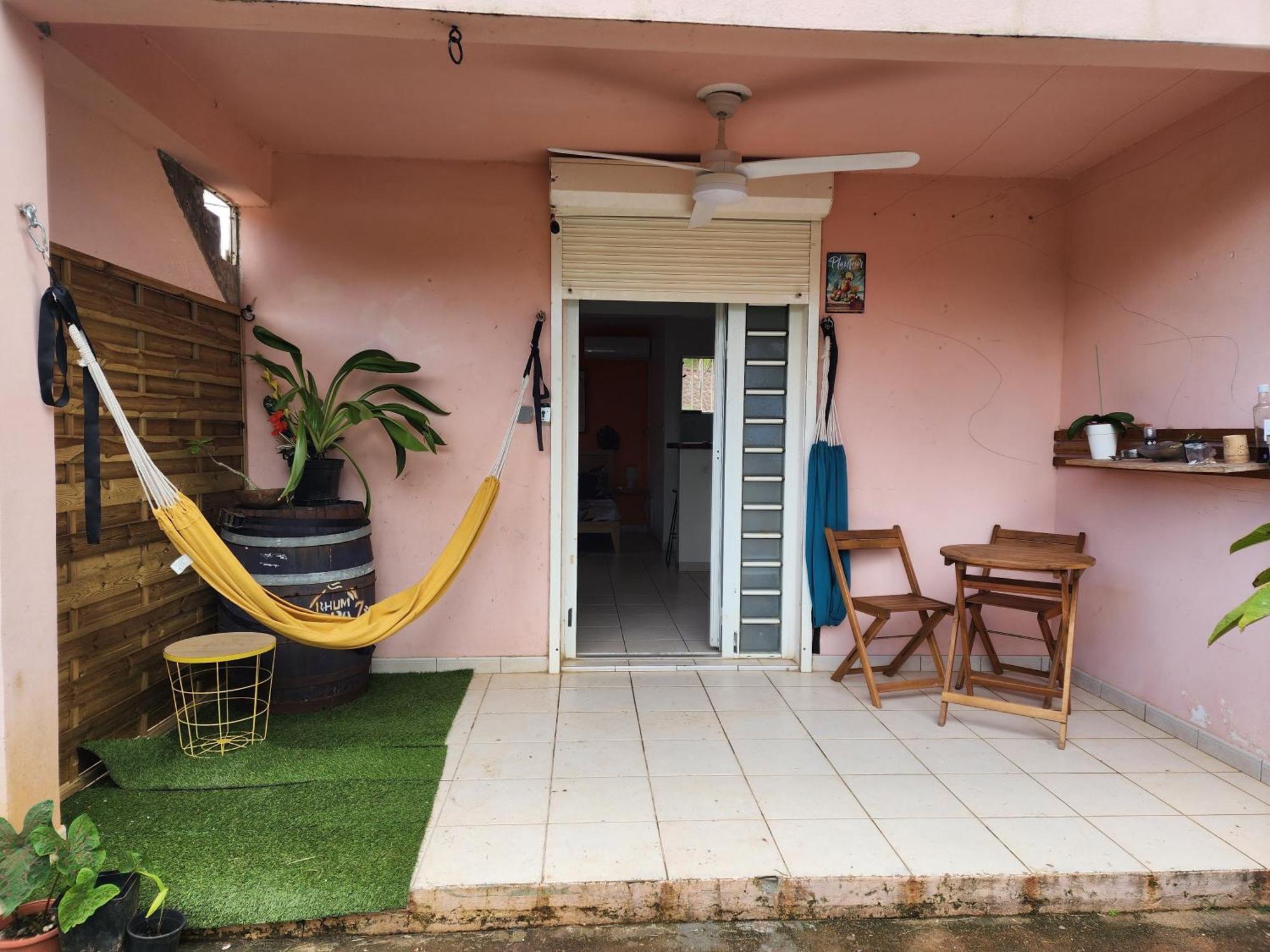 Apartamento Kozy Kaz - Les Pieds Dans L Eau Trinite  Exterior foto