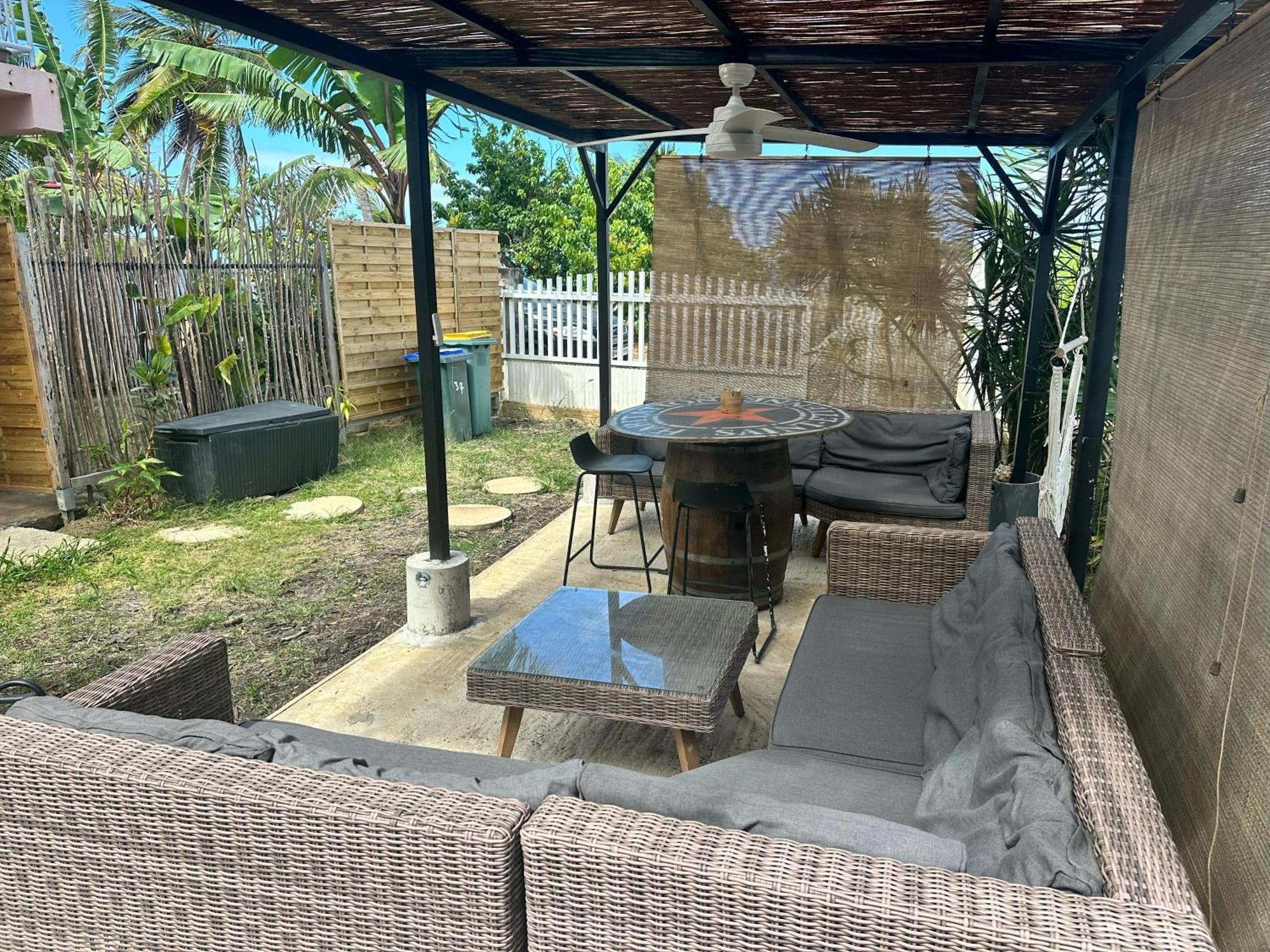Apartamento Kozy Kaz - Les Pieds Dans L Eau Trinite  Exterior foto